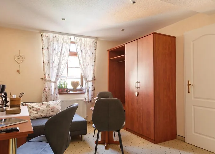 Loewenbraeu Am Kohlmarkt Aparthotel 3*