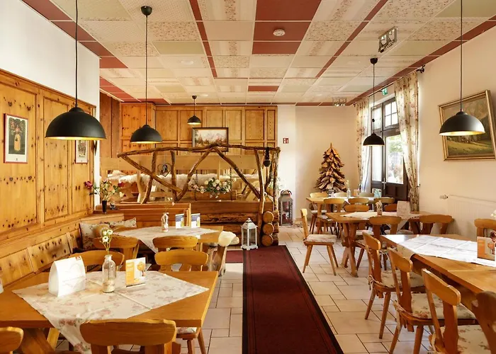 Loewenbraeu Am Kohlmarkt Aparthotel 3*